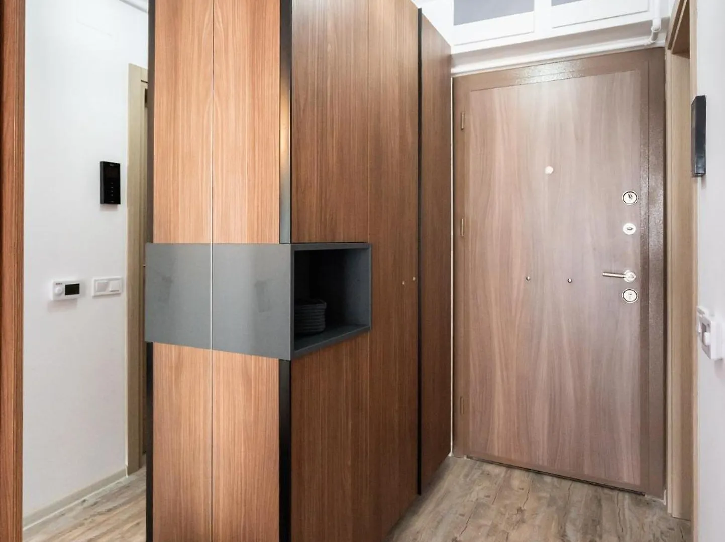 Beautiful Apartment With Private Parking And Balcony Bucharest Romania